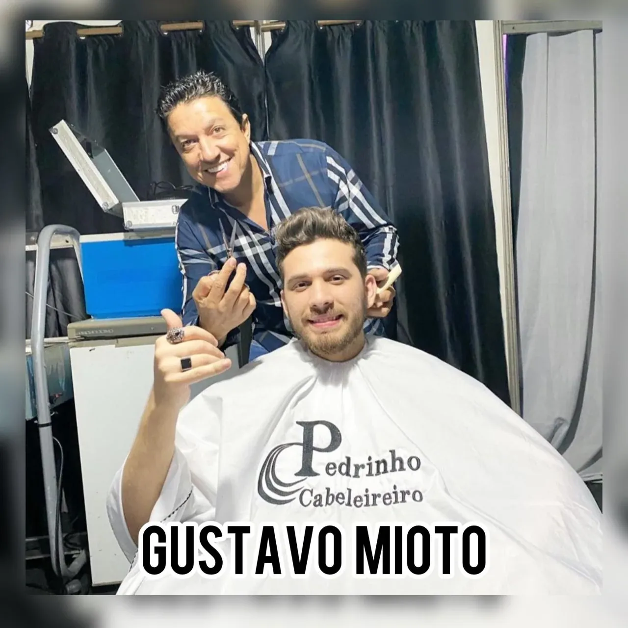 Pedrinho com artista