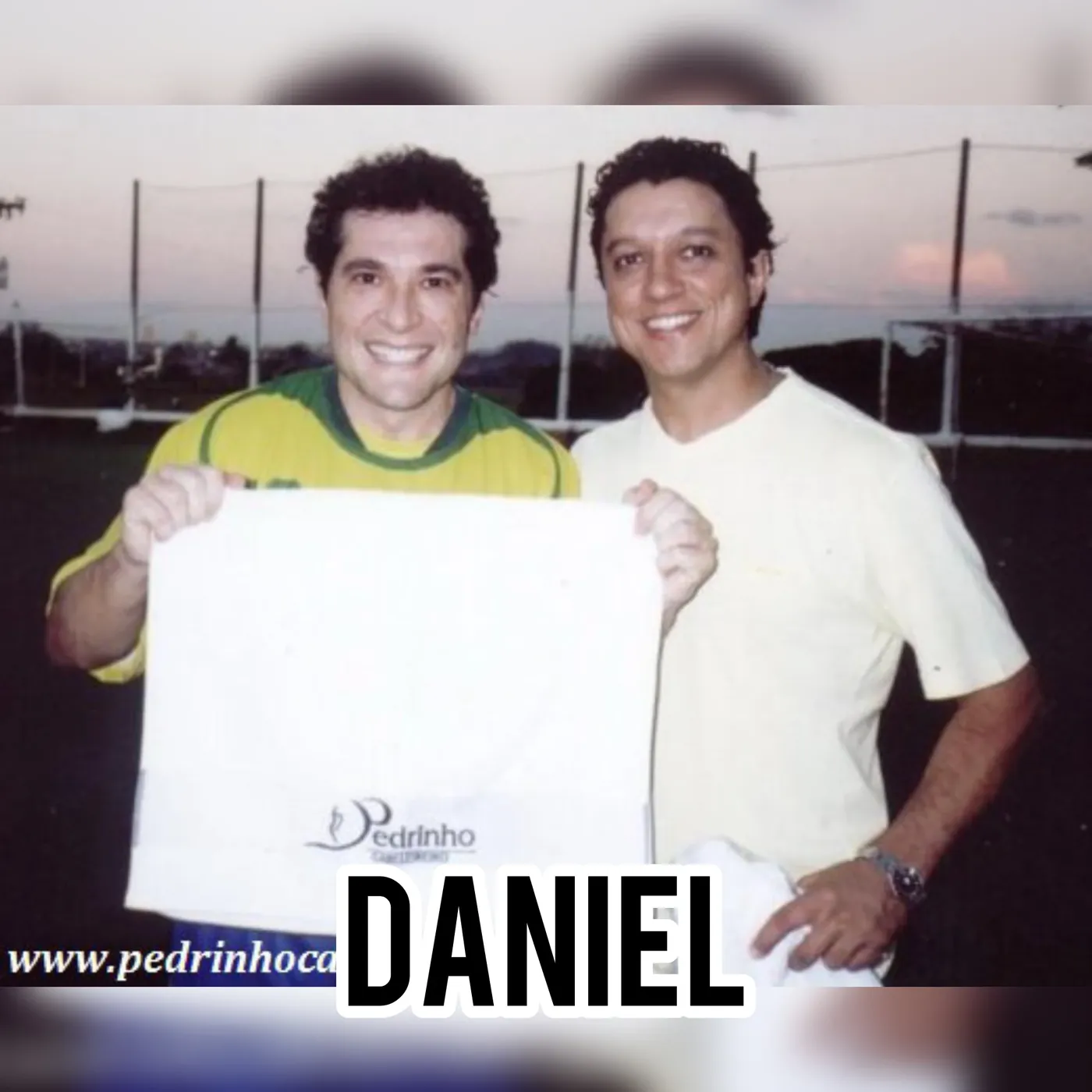 Pedrinho com artista