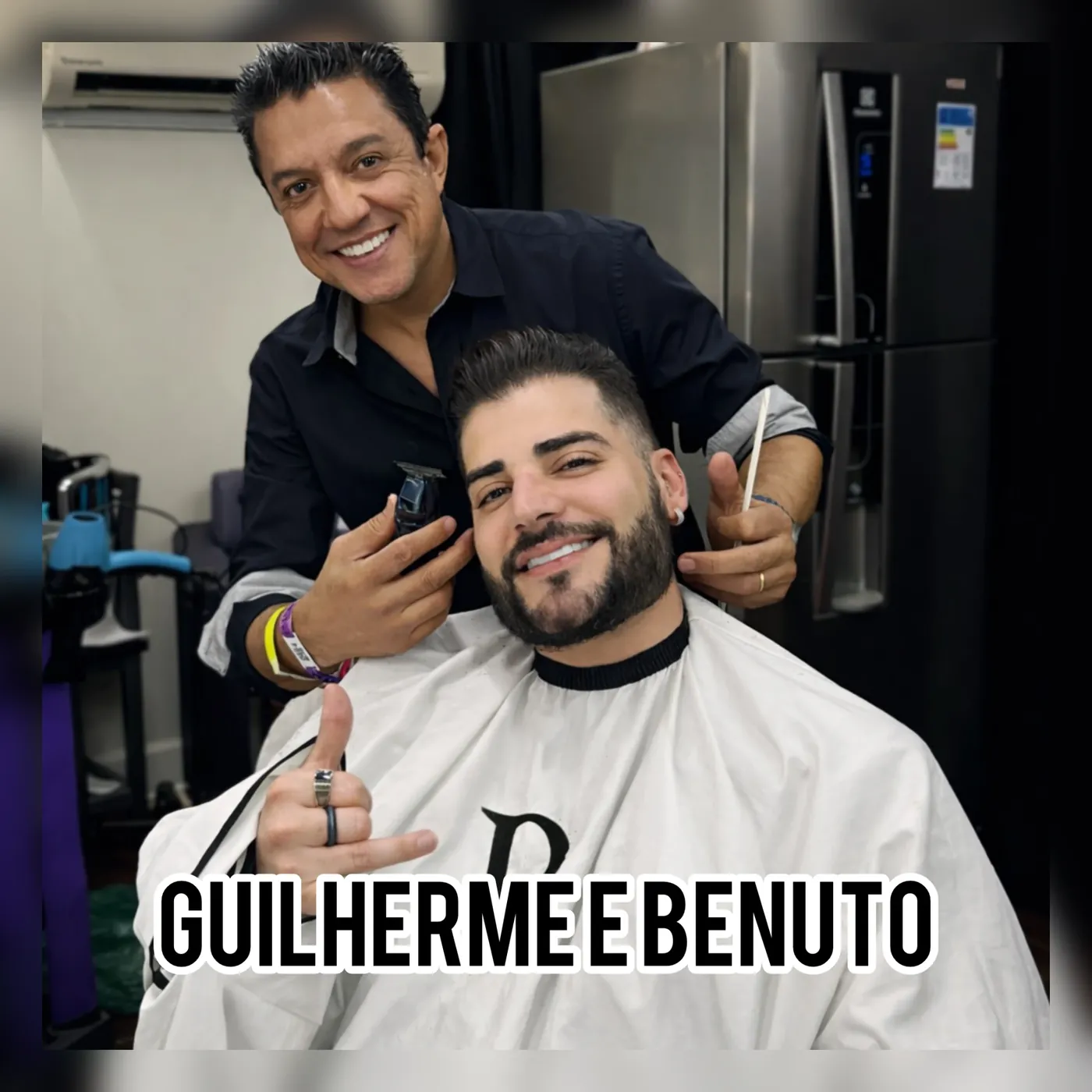 Pedrinho com artista