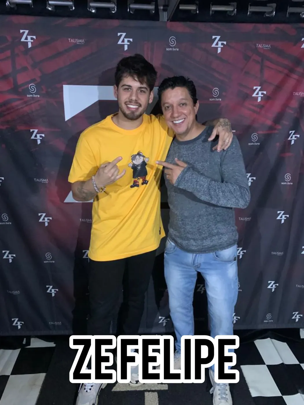 Pedrinho com artista